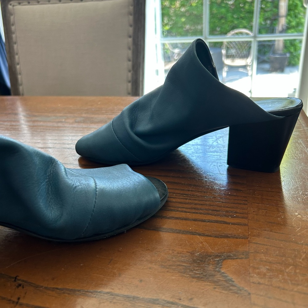 Elegant Blue Women's Mules - Picture 4 of 5